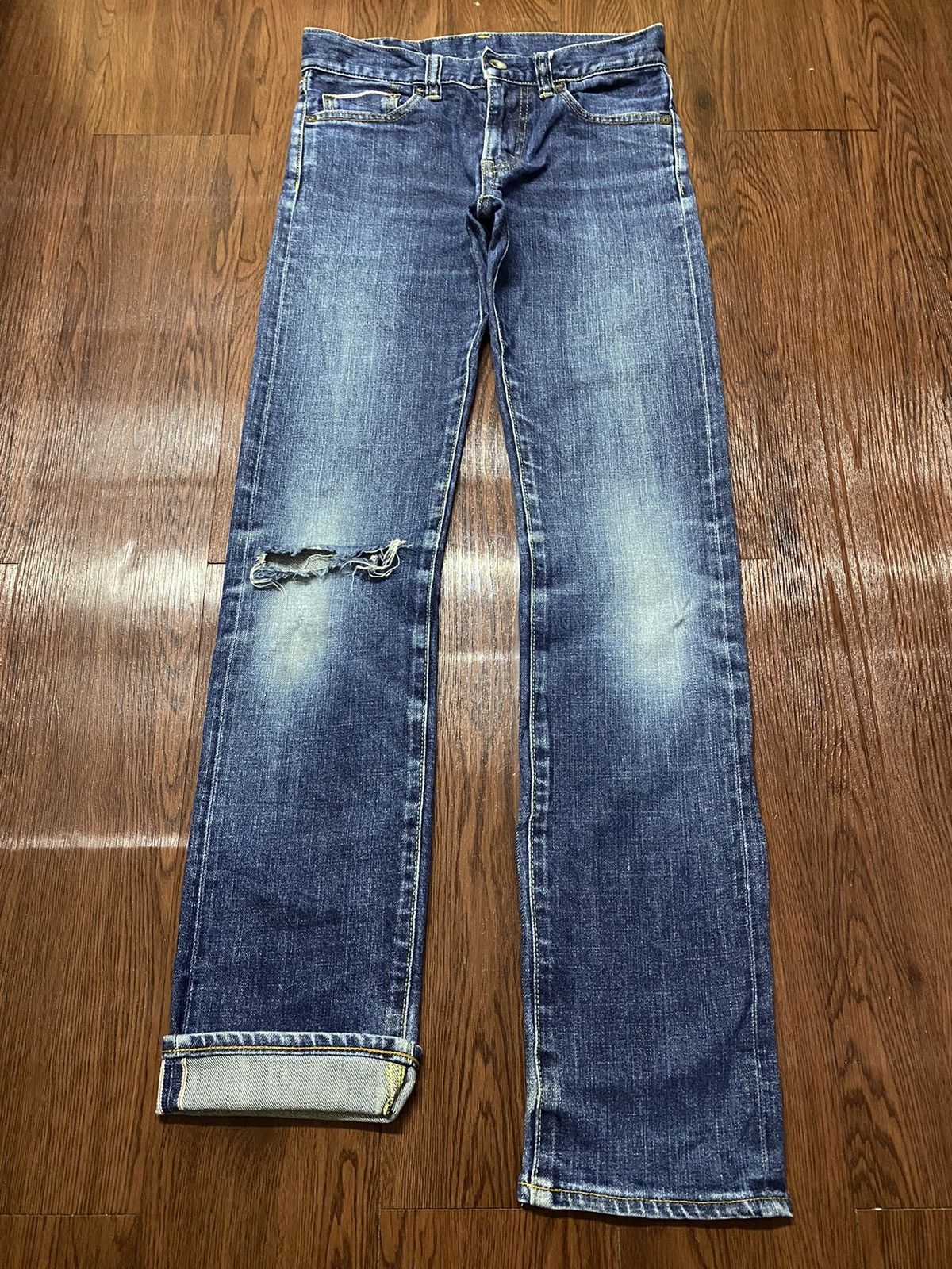 Japanese Brand Vintage Uniqlo Brands Selvedge Blue Wash Distressed Jeans Size US 29 - 1 Thumbnail