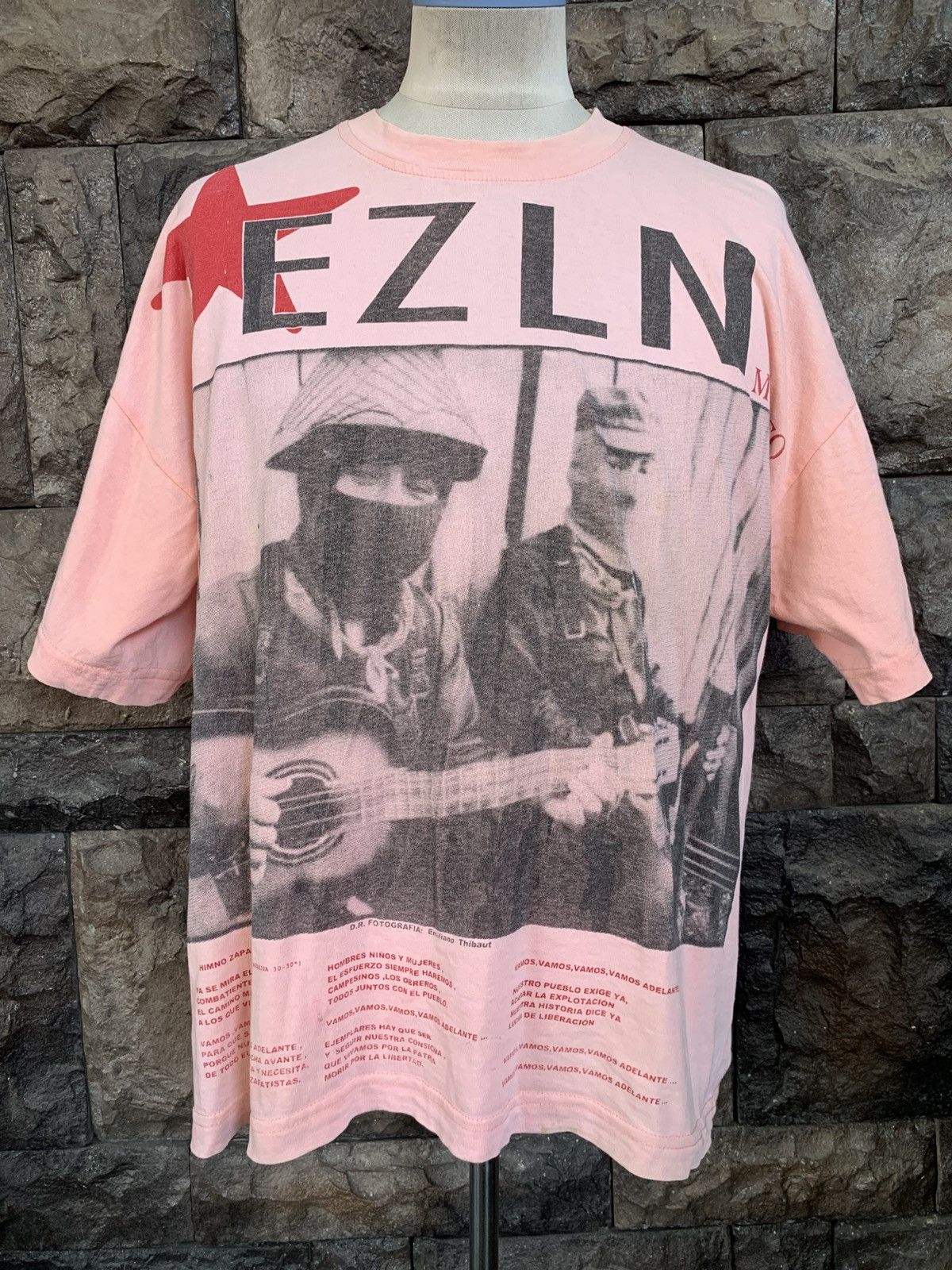Arts & Science Vintage 90s Emiliano Thibaut Photographer Art Graphics Tees Size US L / EU 52-54 / 3 - 1 Thumbnail