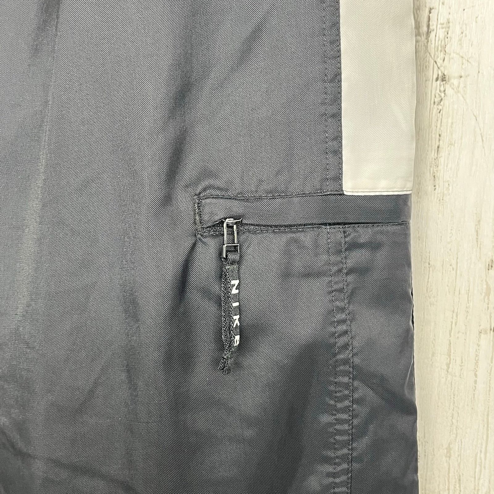 Nike Nike Vintage 90s Nylon Swish Track Pants Small Size US 27 - 5 Thumbnail