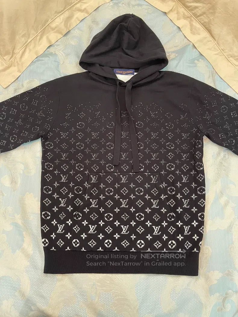 Louis Vuitton Louis Vuitton Full logo design hoodie Size US M / EU 48-50 / 2 - 1 Thumbnail