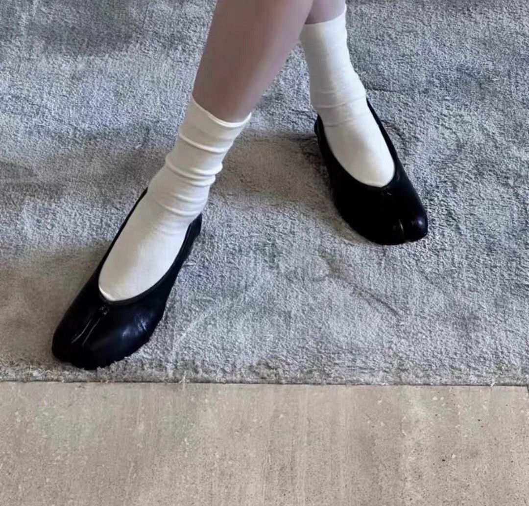 Maison Margiela Maison Margiela black ruched sheepskin heel ballet flats Size US 7 / IT 37 - 4 Thumbnail