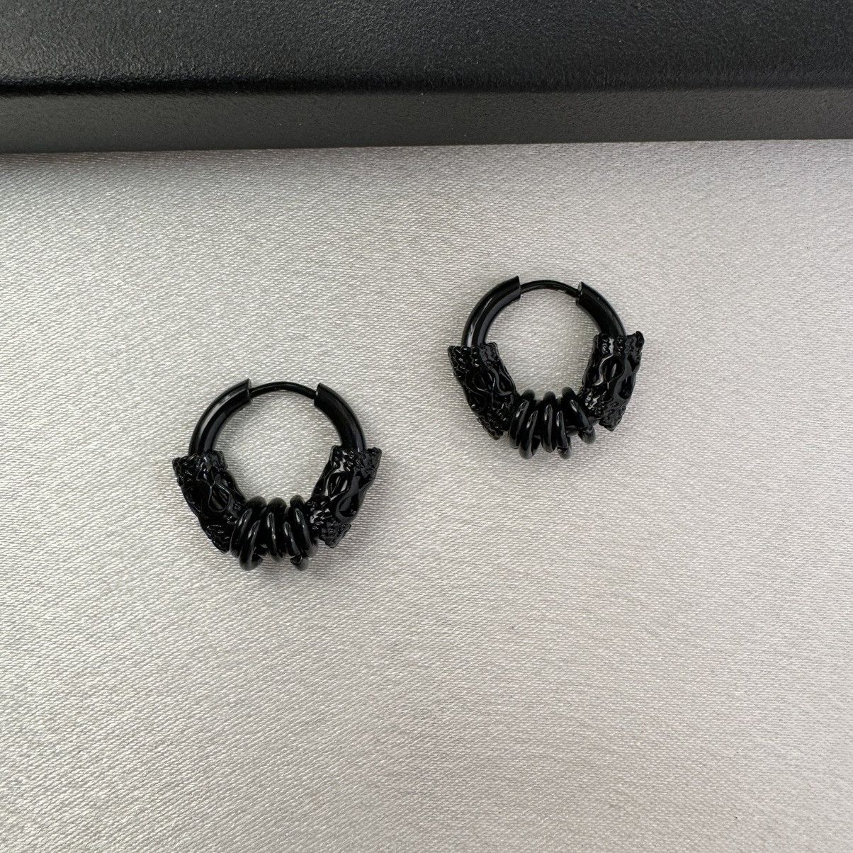 Other Small Hoop Earrings for Men Women Hip Hop Unisex Style Size ONE SIZE - 1 Thumbnail