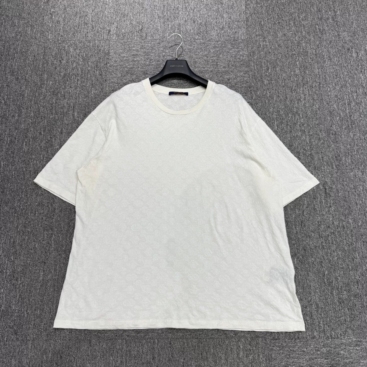 Louis Vuitton Louis Vuitton LV Embossed Monogram Short-Sleeve Size US XXL / EU 58 / 5 - 1 Thumbnail