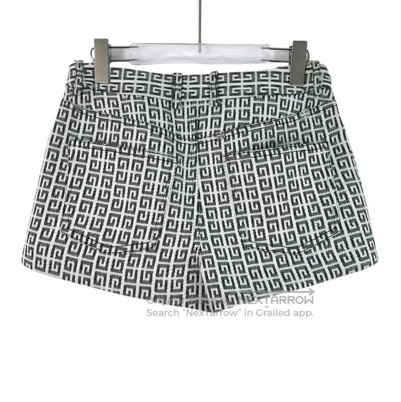 Givenchy Givenchy Women's Color Blocked Shorts . Size 35" - 2 Thumbnail