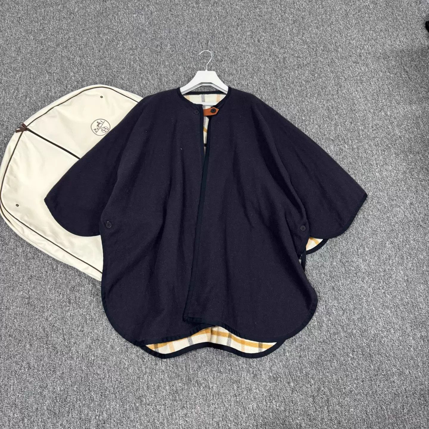 Hermes Hermes Reversible Wool-Cashmere Plaid Cape Coat Size ONE SIZE - 1 Thumbnail