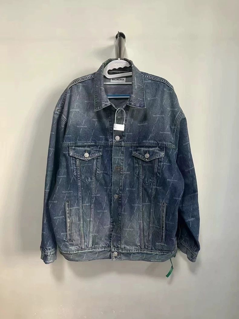 Balenciaga Balenciaga All-Over Print Denim Jacket Size US XS / EU 42 / 0 - 1 Thumbnail