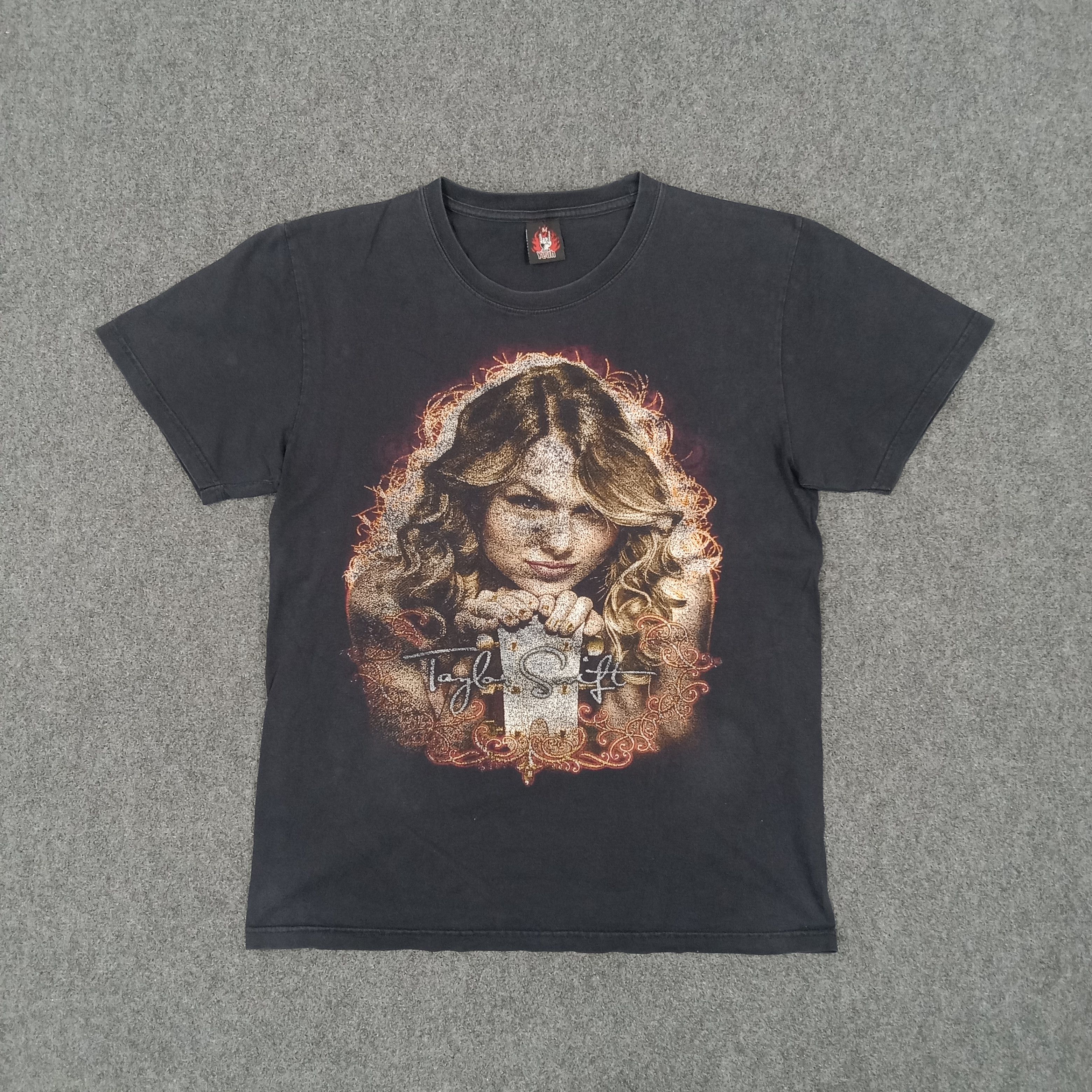 Taylor Swift American Singer Distressed Tshirt