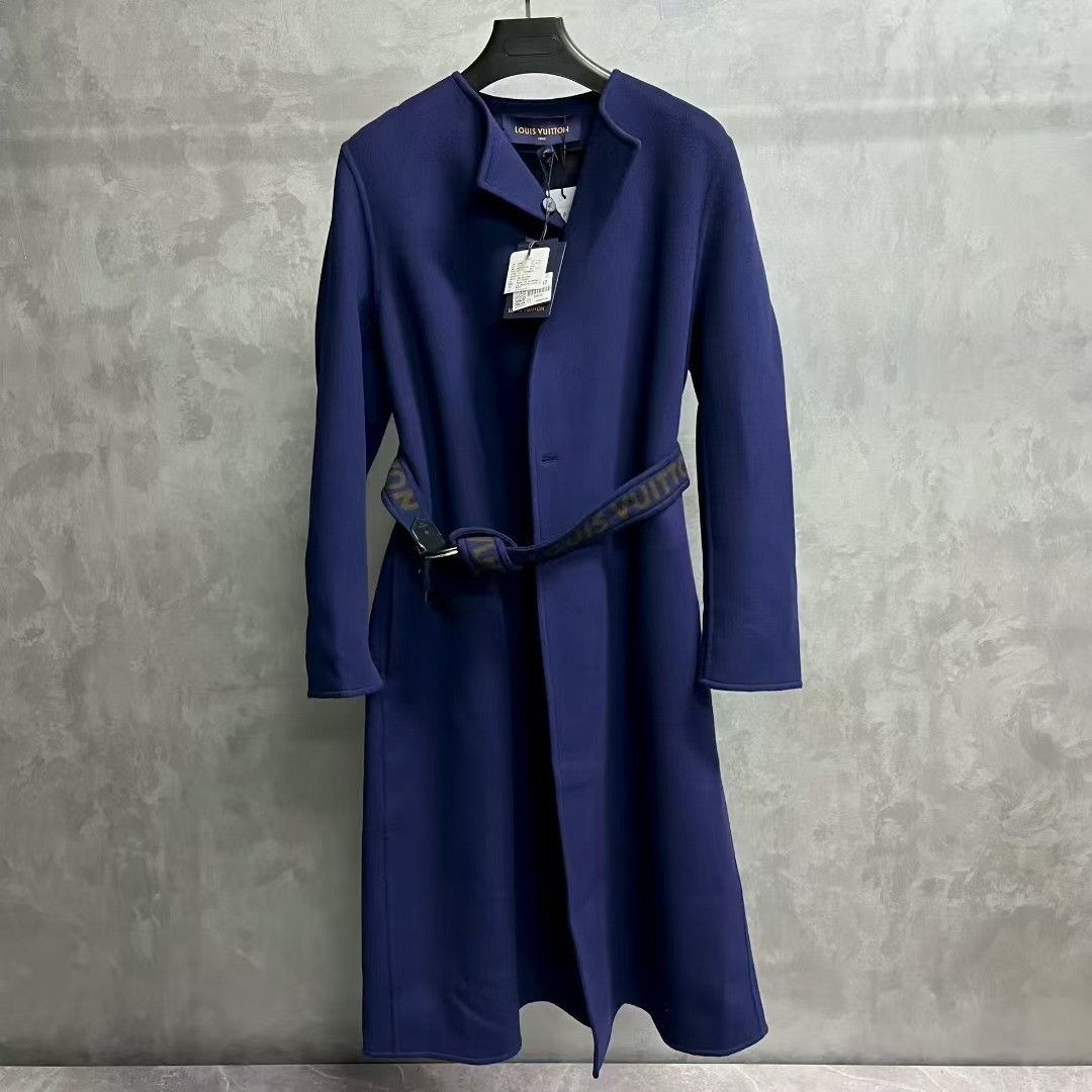 Louis Vuitton Louis Vuitton Blue Logo Hooded Wool Coat Size M / US 6-8 / IT 42-44 - 1 Thumbnail