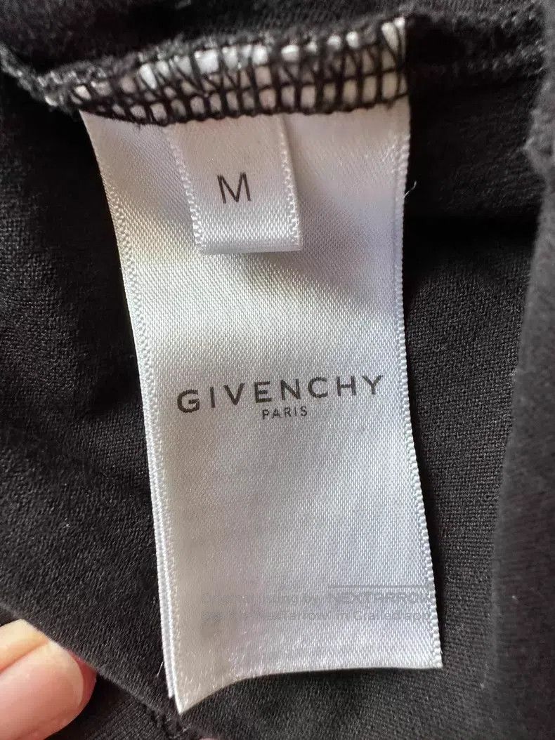 Givenchy Givenchy Shark short-sleeved Size US M / EU 48-50 / 2 - 5 Thumbnail