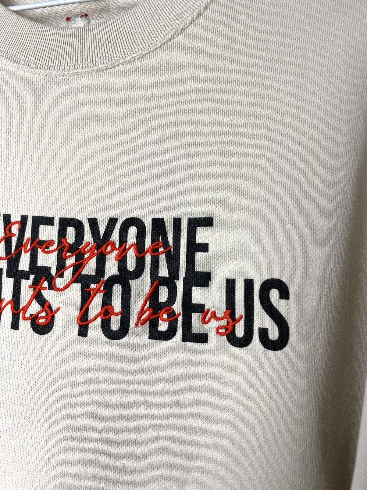 Uniqlo Uniqlo The Devil Wears Prada Movie Sweatshirt Hype Size US S / EU 44-46 / 1 - 5 Thumbnail