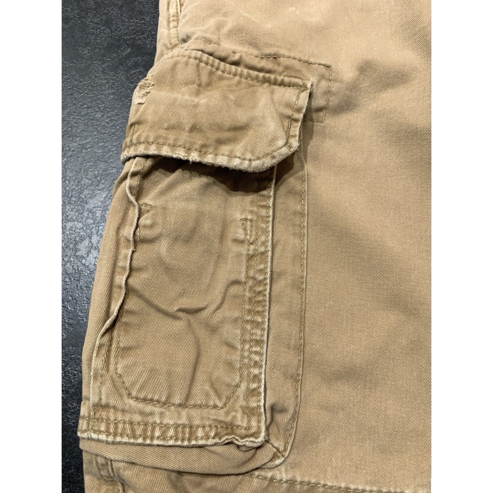 Vintage AMERICAN EAGLE Cargo Shorts Mens Size 31 Brown Regular Fit Casual Size US 31 - 5 Thumbnail