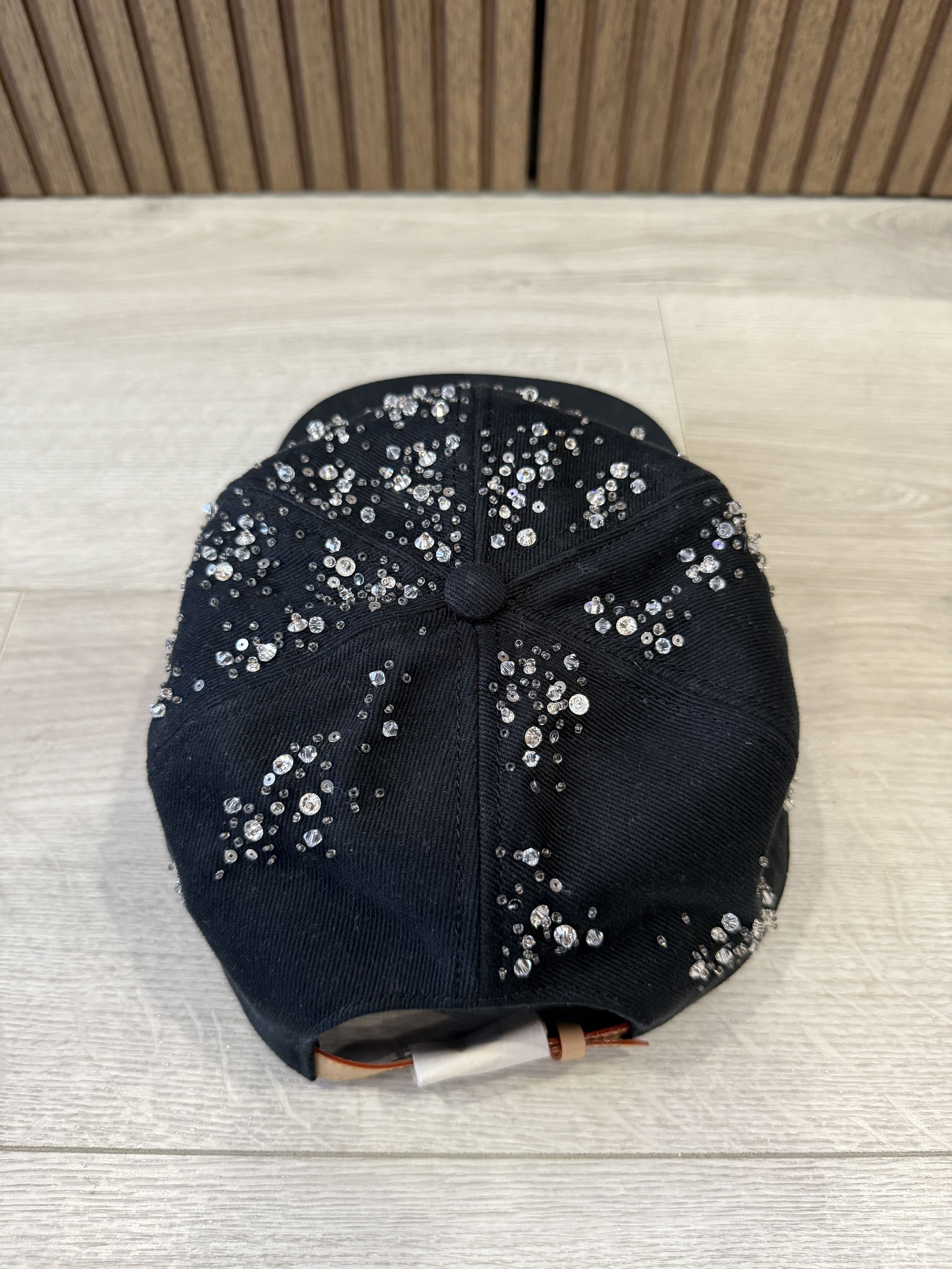 Louis Vuitton Louis Vuitton LV Script Crystals Cap Size ONE SIZE - 4 Thumbnail
