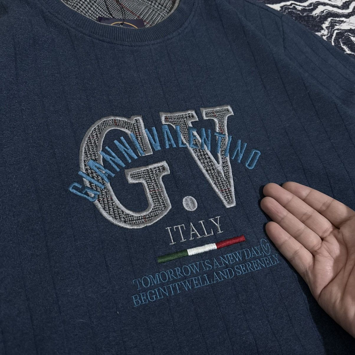 Vintage Vintage Gianni Valentino Sweatshirt Size US M / EU 48-50 / 2 - 5 Thumbnail
