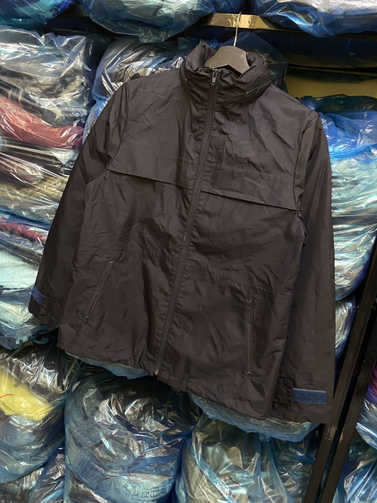Japanese Brand Vintage A/T Black Nylon Windbreaker Jacket | Utility Outdoor Size US M / EU 48-50 / 2 - 2 Thumbnail