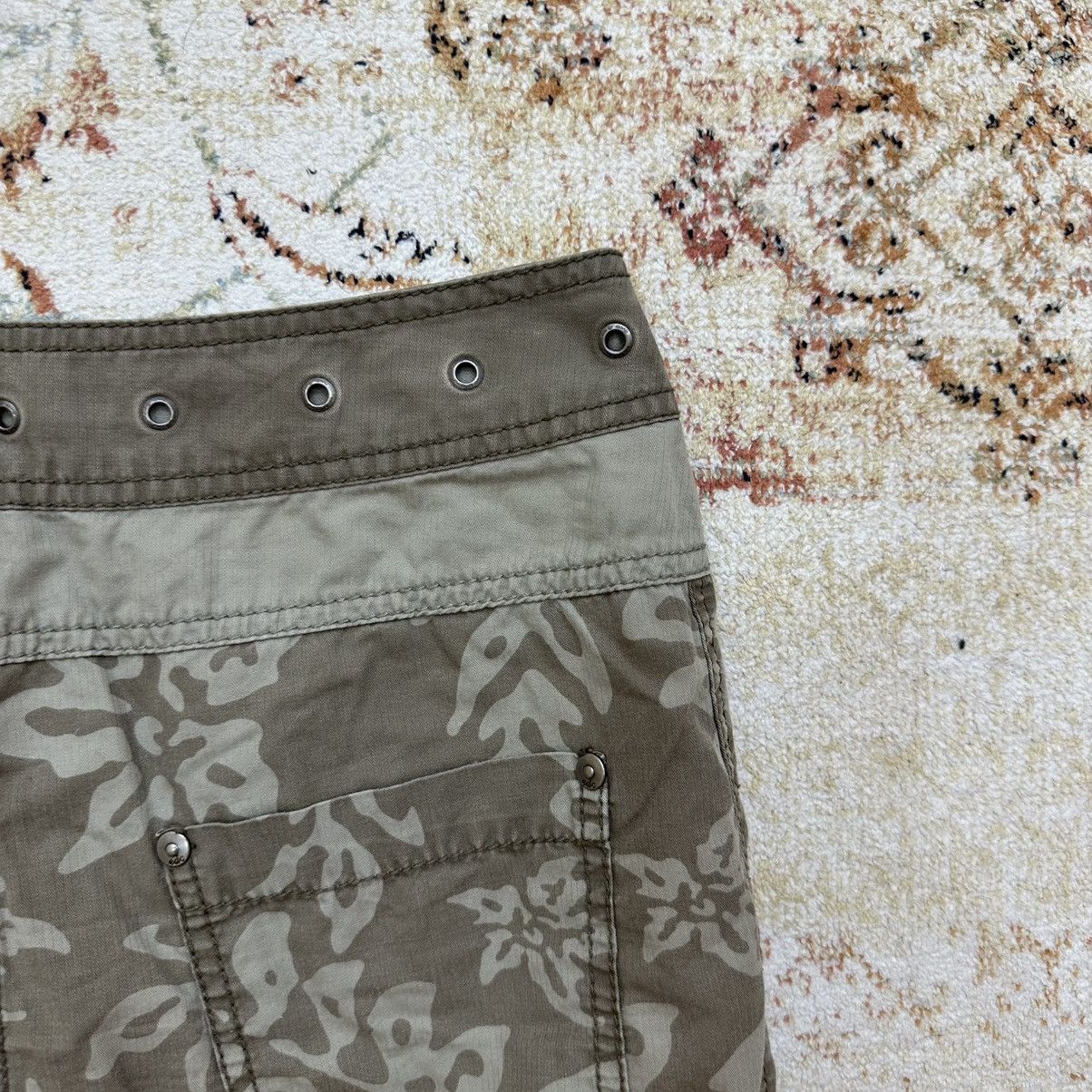 If Six Was Nine Vintage Japanese Style Mini Skirt Camo Hype Grunge Y2K 00s Size 25" / US 0 / IT 36 - 8 Thumbnail