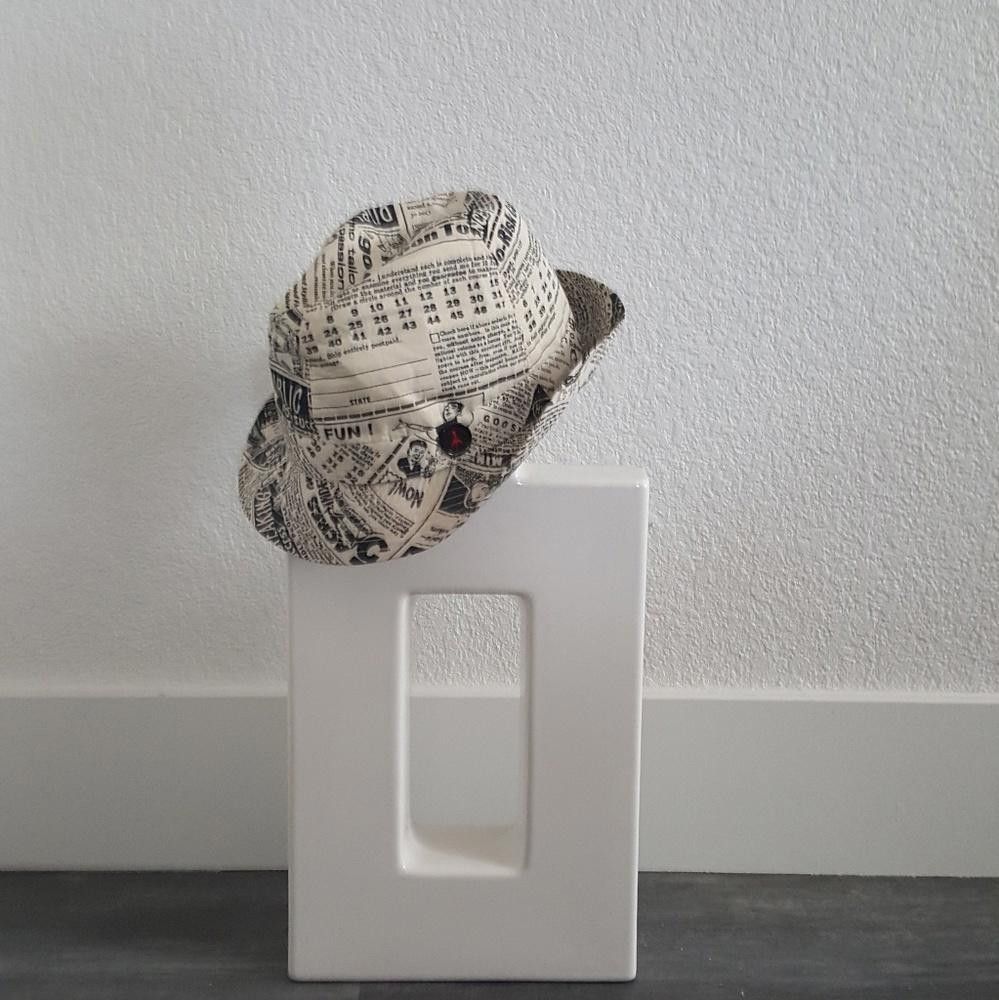 Moschino White Black Newspaper Moschino Rare Fedora Size ONE SIZE - 2 Thumbnail