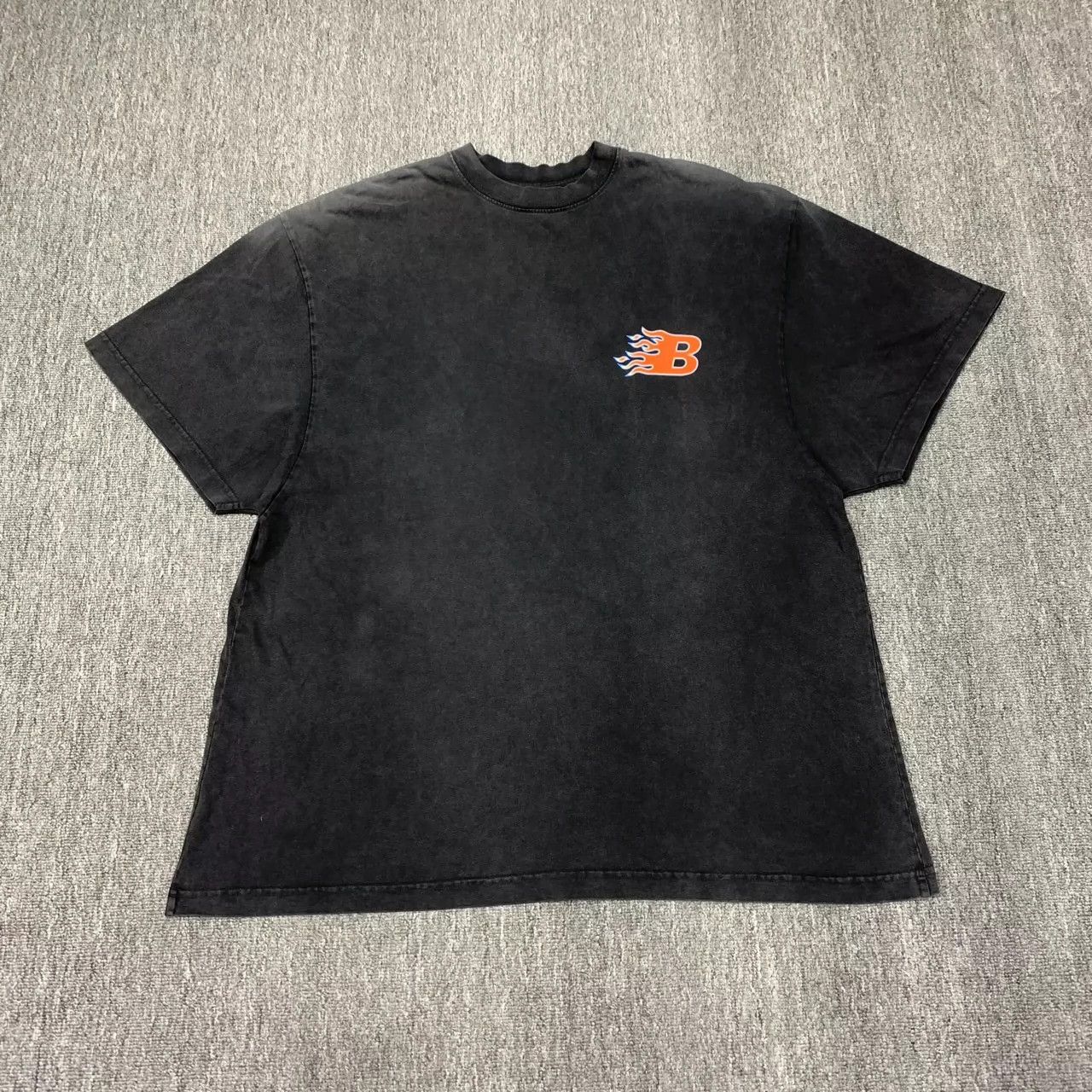 Balenciaga Balenciaga Double sided black flame B washed