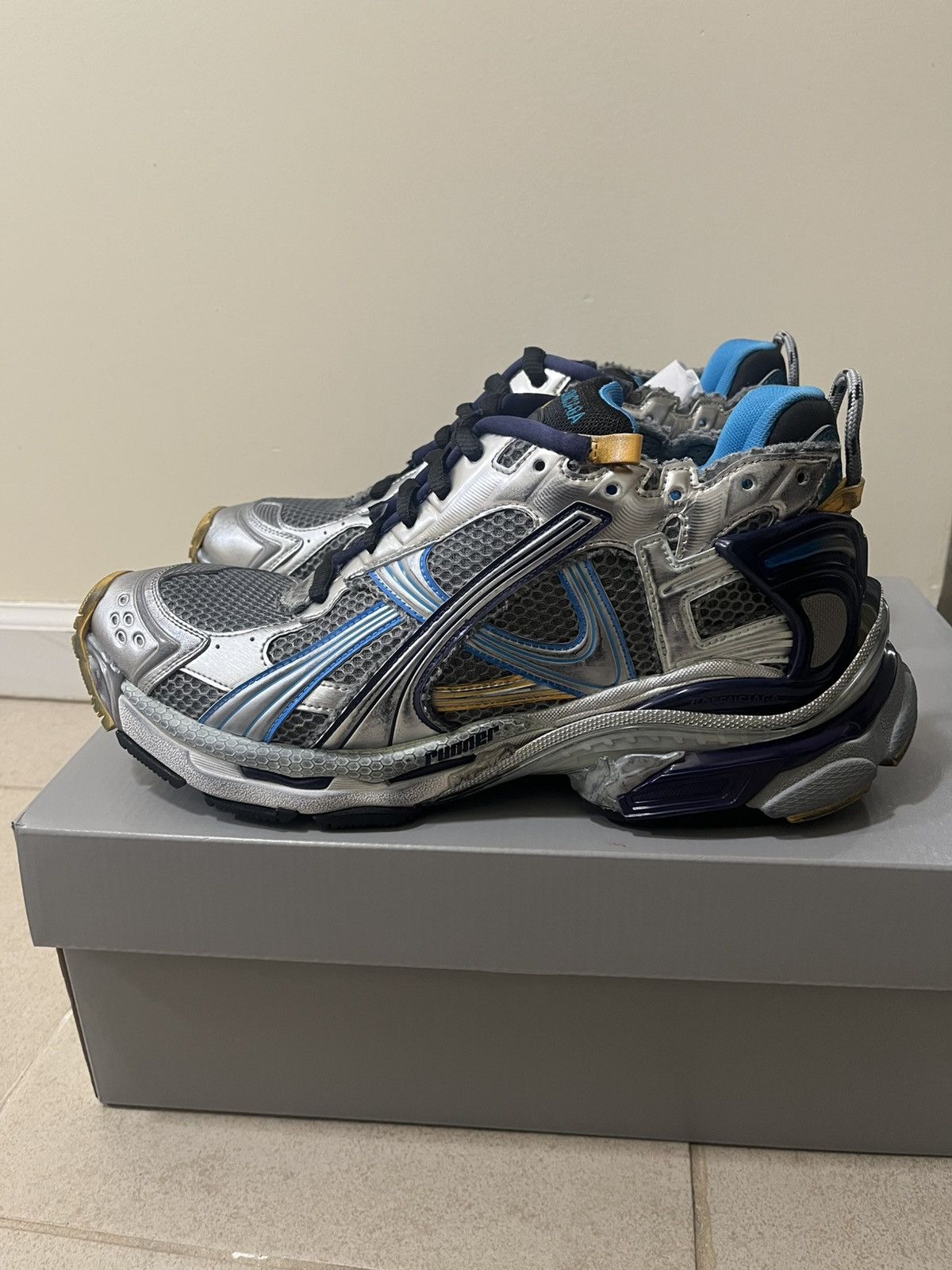 Balenciaga Balenciaga Men’s Mesh Runner Sneakers Sz 44(11us) Size US 11 / EU 44 - 5 Thumbnail