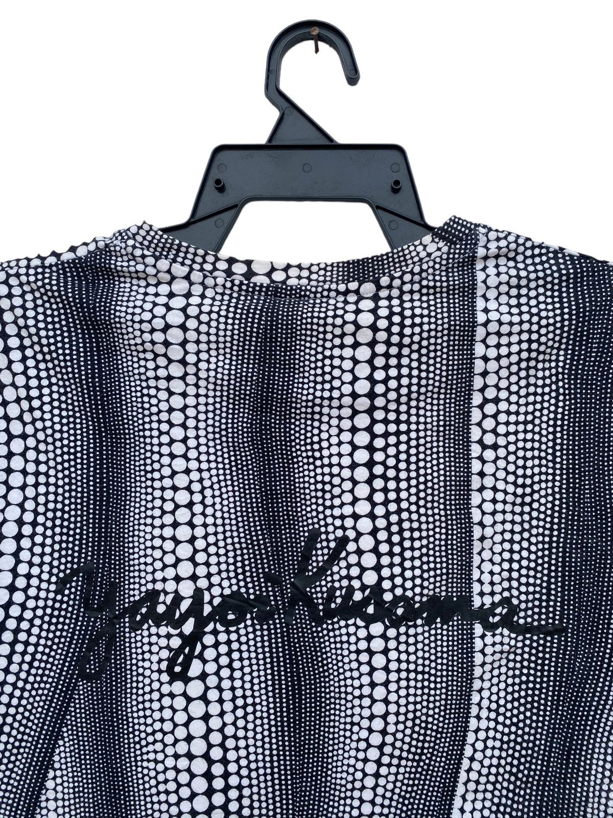Uniqlo Yayoi Kusama X Uniqlo Spell Out Pop Art Tees Size US L / EU 52-54 / 3 - 3 Thumbnail