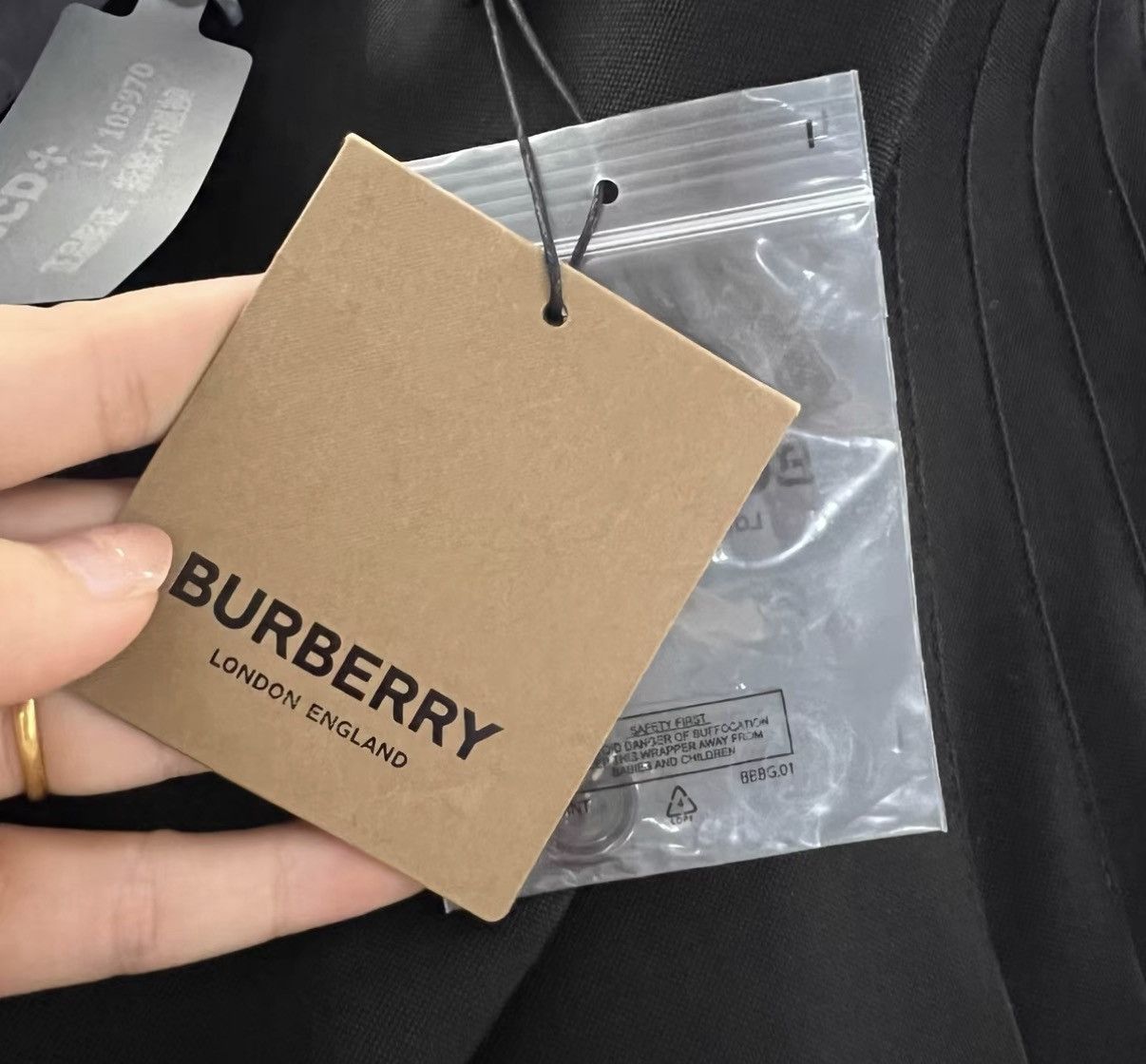 Burberry Burberry Black Mid-Rise Skirt J41 Size 26" / US 2 / IT 38 - 5 Thumbnail