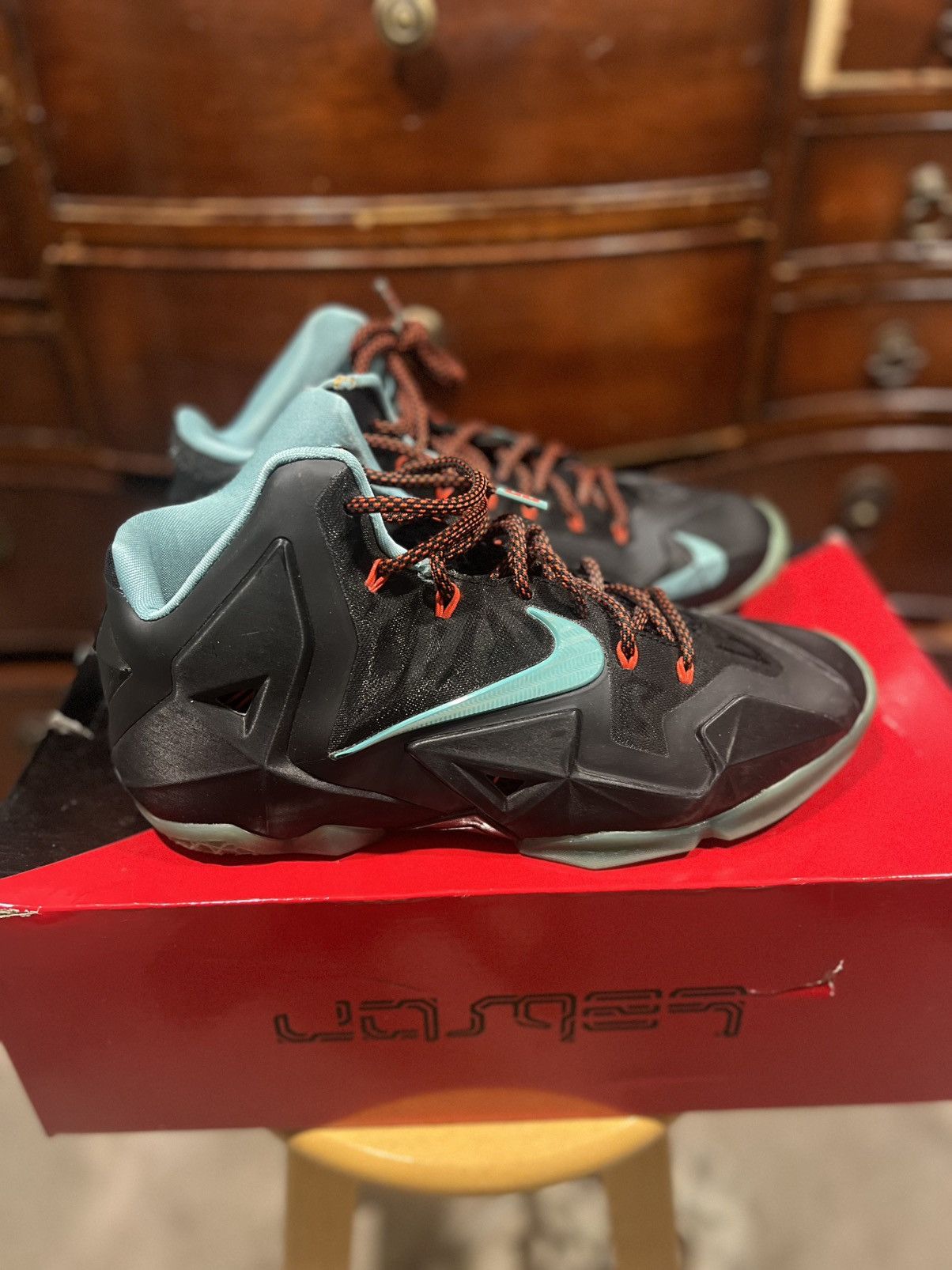 Nike Lebron XI (11) JADE Size US 10.5 / EU 43-44 - 3 Thumbnail