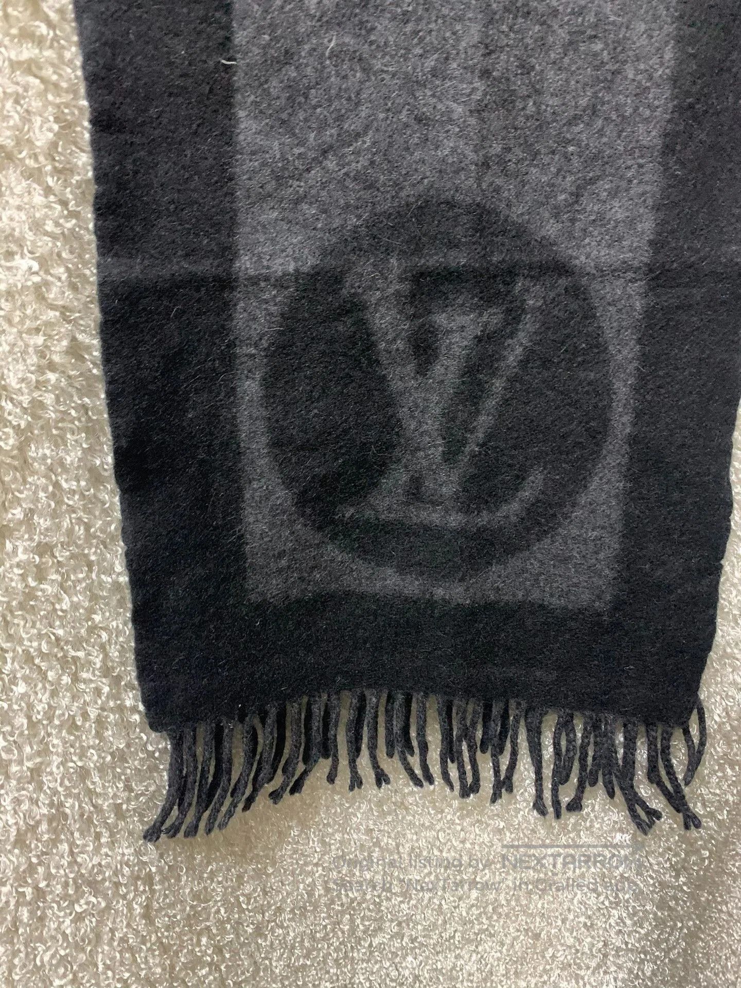 Louis Vuitton Louis Vuitton Wool Scarf. Size ONE SIZE - 2 Thumbnail