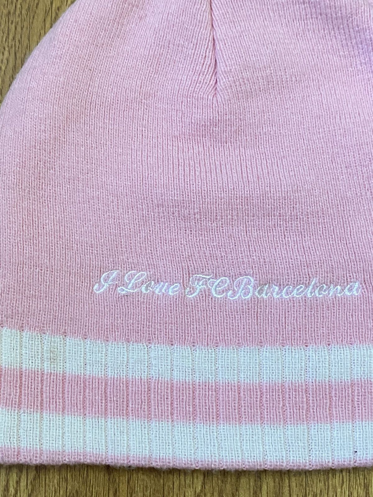 Vintage FC BARCELONA CLASSIC SOCCER VINTAGE BEANIE HAT Size ONE SIZE - 4 Thumbnail