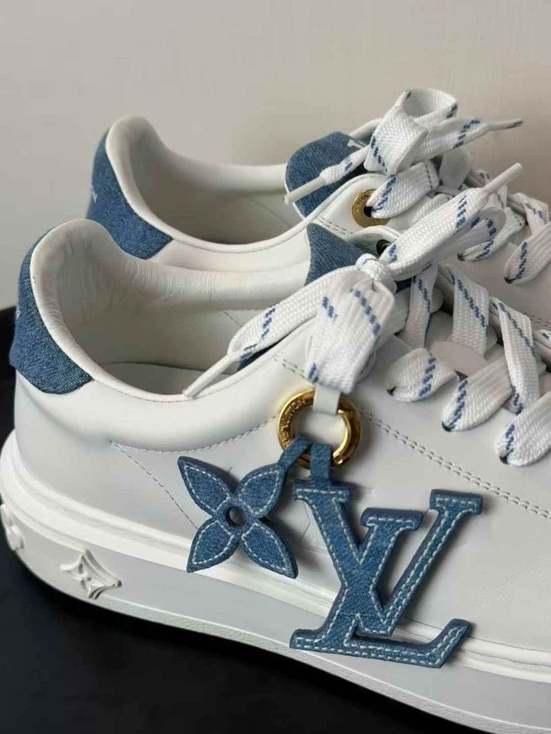 Louis Vuitton Louis Vuitton White blue denim pendant timeout board sneak Size US 7 / IT 37 - 4 Thumbnail