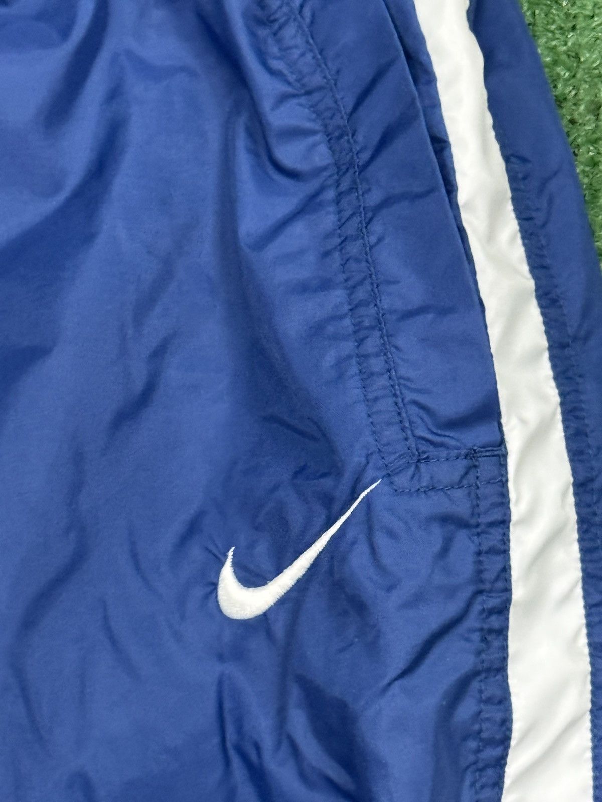 Nike Vintage Y2K Nike Silver Tag Swoosh Baggy Track Pants Size US 34 / EU 50 - 2 Thumbnail