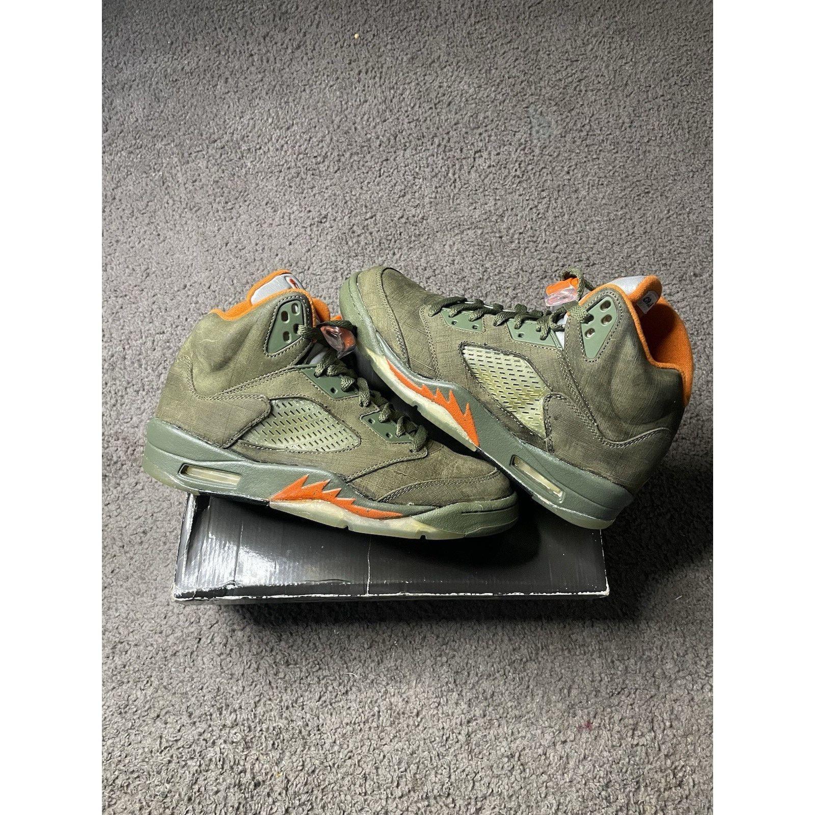 Jordan Brand Size 8.5 - (2006) Air Jordan Retro 5 Olive OG 100% Wearable Size US 8.5 / EU 41-42 - 2 Thumbnail