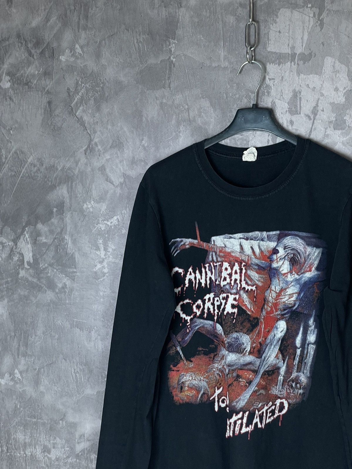 Band Tees Vintage Cannibal Corpse Tomb of the Mutilated longsleeve 90s Size US M / EU 48-50 / 2 - 7 Thumbnail