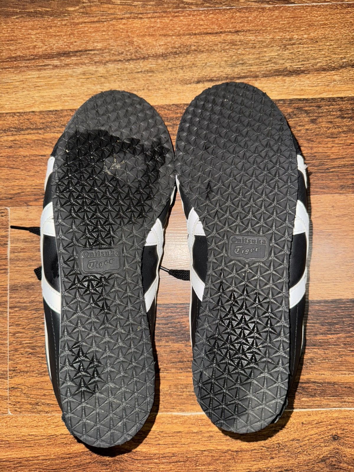 Onitsuka Tiger Black Onitsuka Tigers Size US 9 / EU 42 - 5 Thumbnail