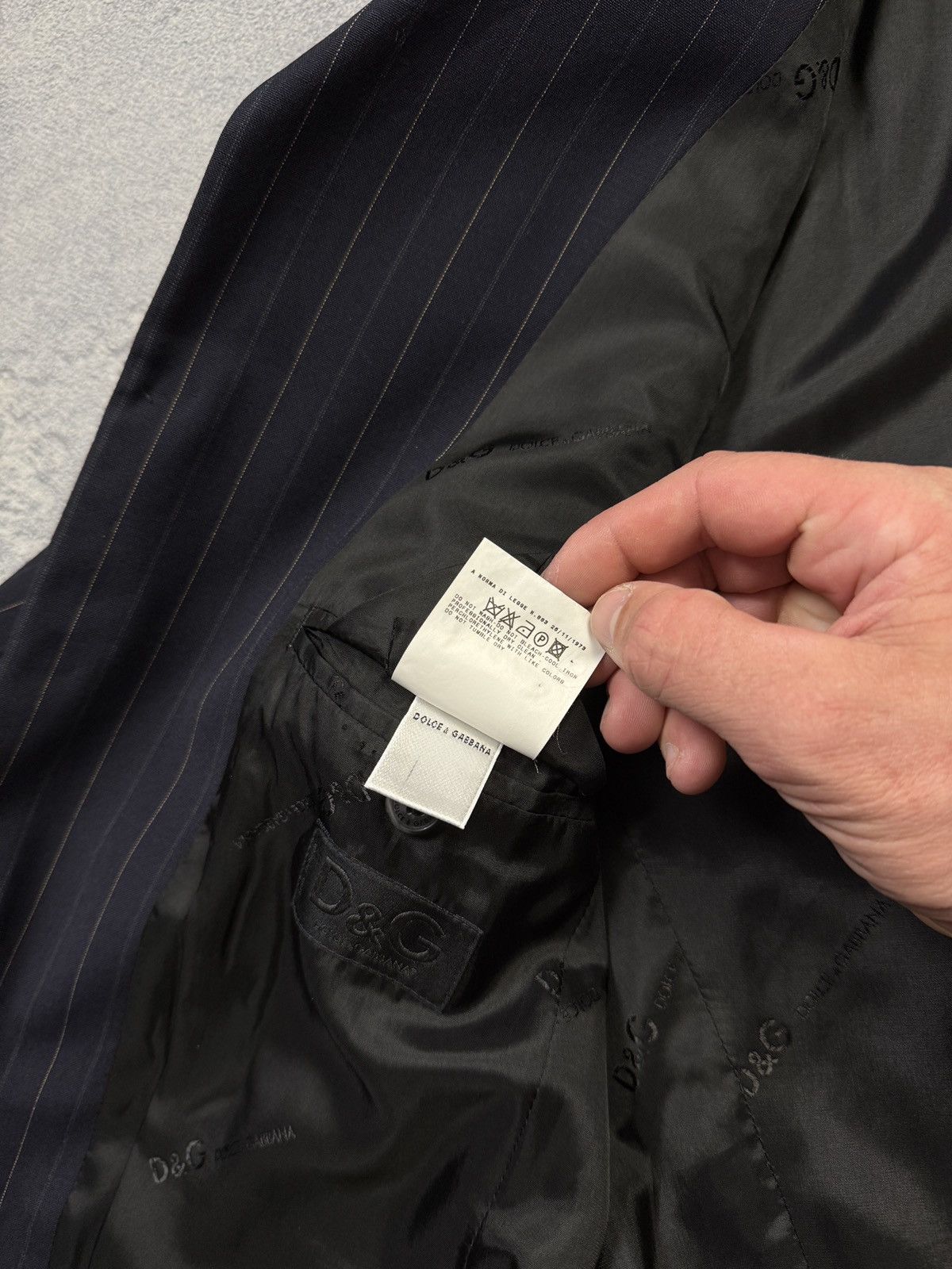 Dolce & Gabbana 32/48 R Dolce & Gabbana Suit Made Italy Size 48R - 13 Thumbnail
