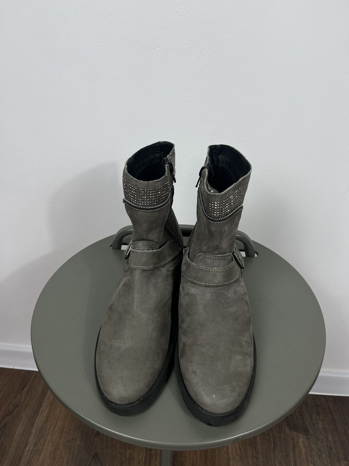 Vintage Women’s Suede Ankle Boots Zip Buckle Studded Gray Size EU 40 Size US 9.5 / IT 39.5 - 5 Thumbnail