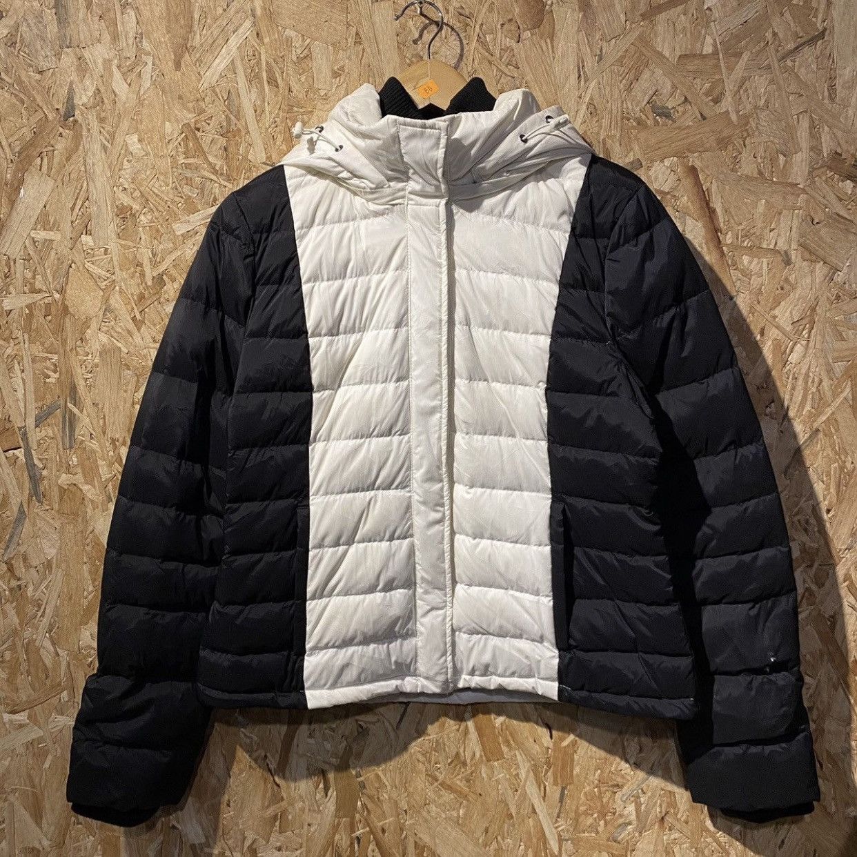 Theory × Uniqlo XSmall Theory Uniqlo White/Black Light Puffer Jackets Size US XS / EU 42 / 0 - 1 Thumbnail