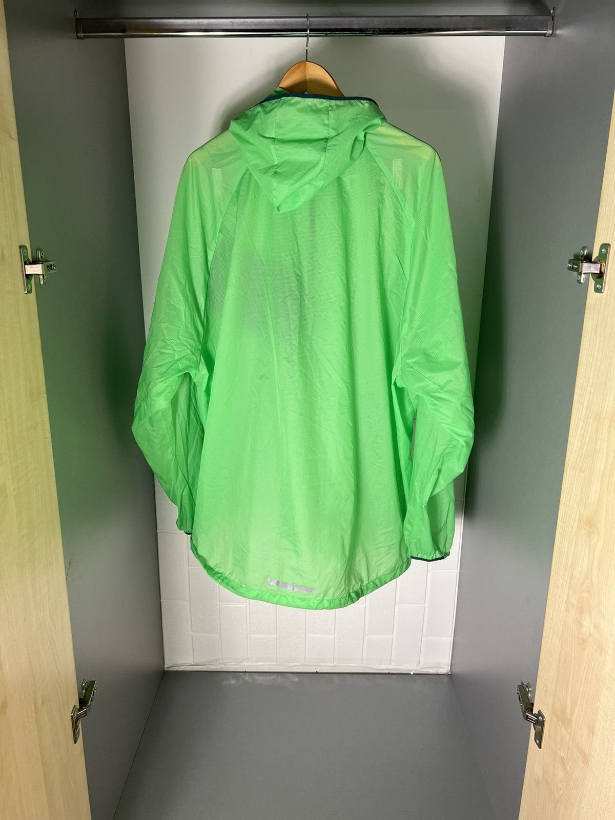 Nike VERY RARE NIKE RUNNING RAIN LIGHT JACKET NYLON JAPAN STYLE Size US XXL / EU 58 / 5 - 7 Thumbnail