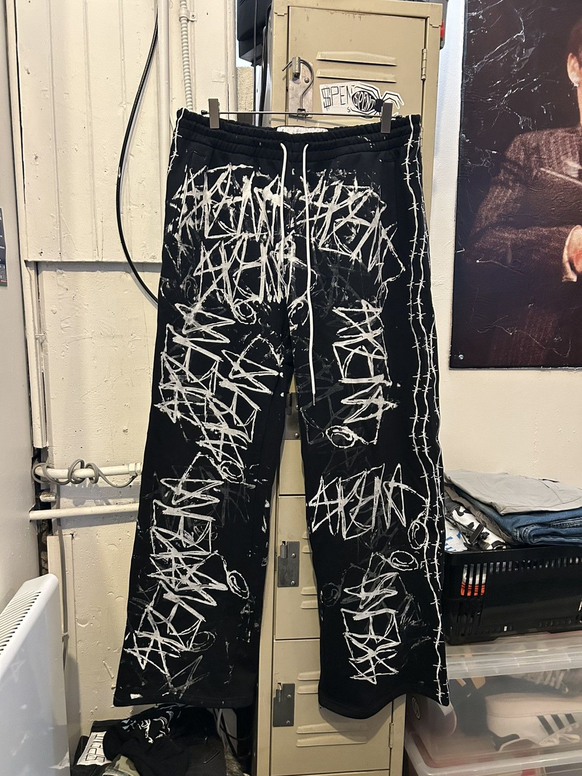 Other All over print signature barbed wire sweatpants Size US 34 / EU 50 - 1 Thumbnail