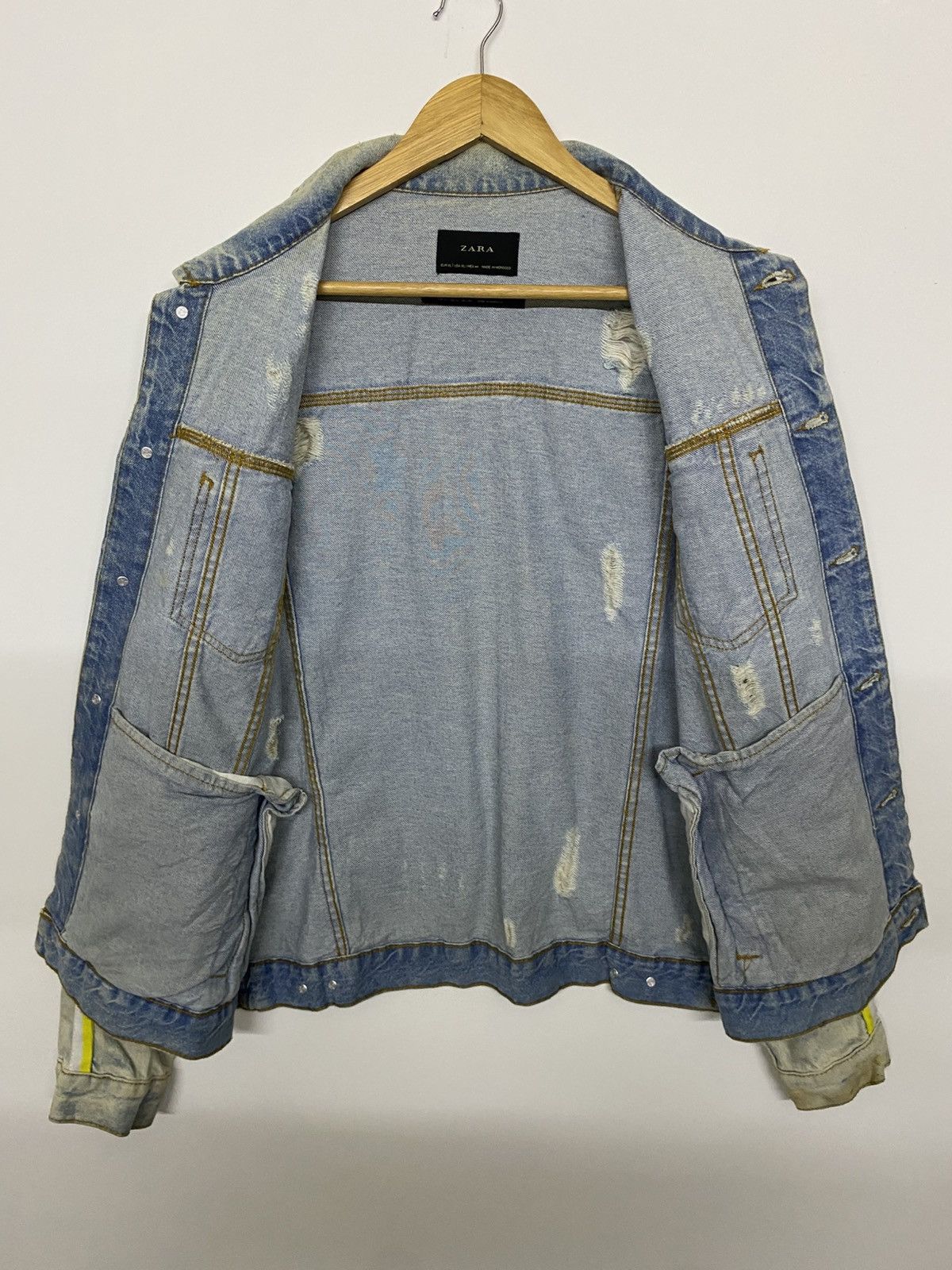 Zara Distressed Style Zara Man Blue Faded Denim Jacket Size US XL / EU 56 / 4 - 15 Thumbnail