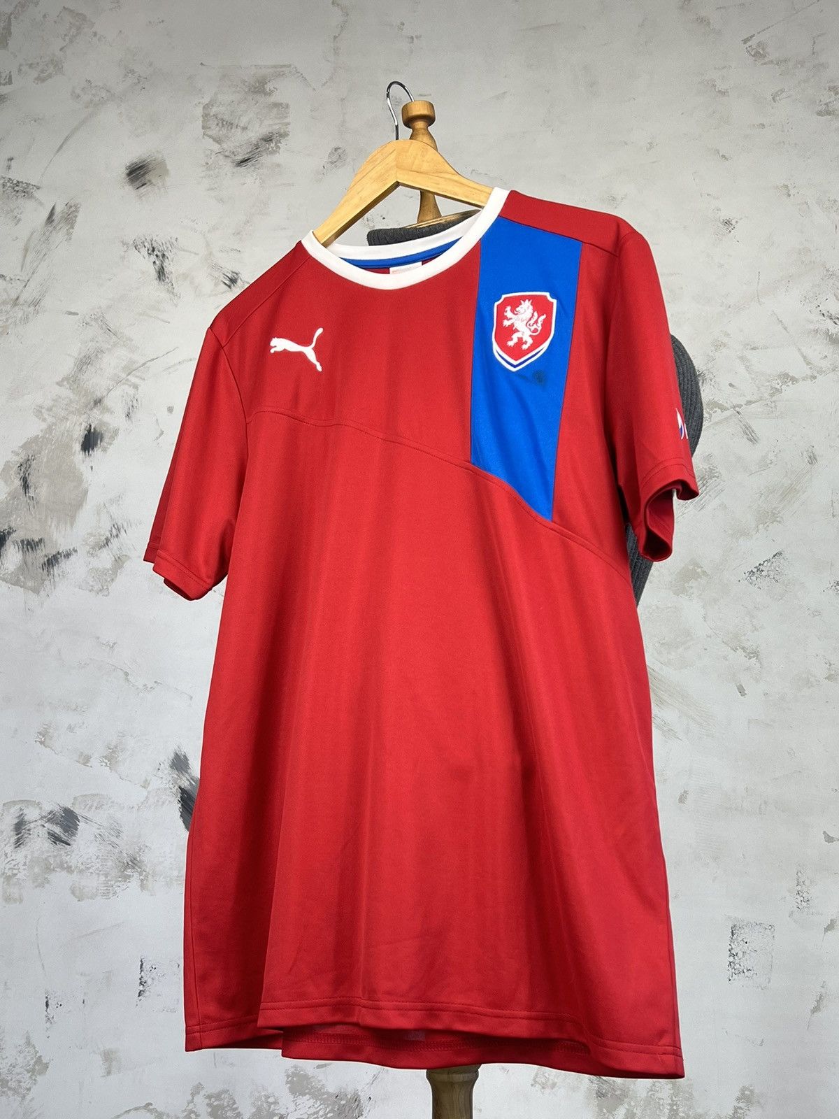 Puma Puma Czech 2012 - 2013 Home Jersey Shirt Size L - XL Size US XL / EU 56 / 4 - 1 Thumbnail