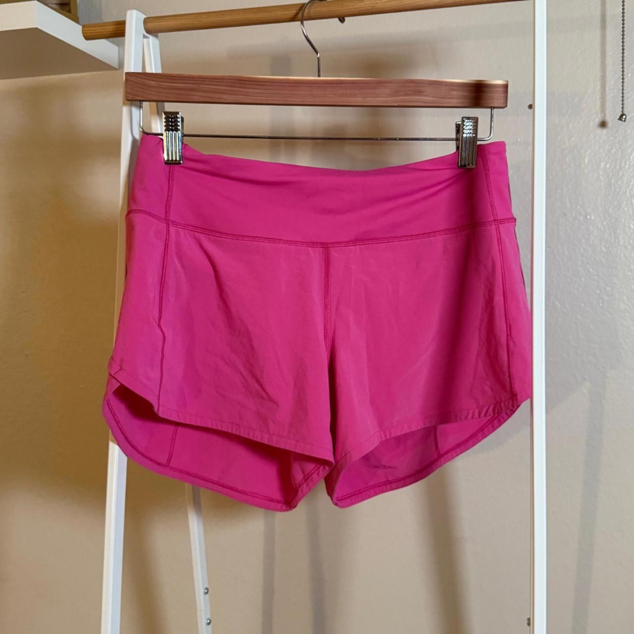 Designer LULULEMON hot pink shorts Size 28" / US 6 / IT 42 - 1 Thumbnail