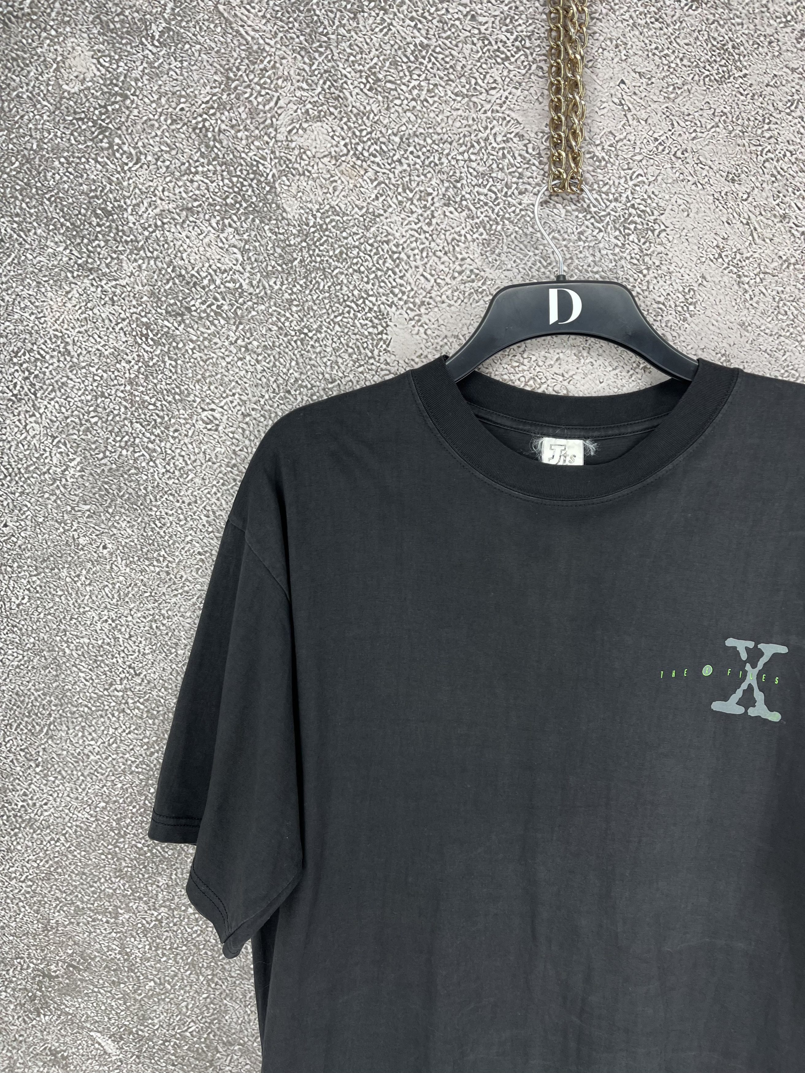 Vintage 1994 Vintage X Files 'The Truth is Out There' Single Stitch Size US L / EU 52-54 / 3 - 4 Thumbnail