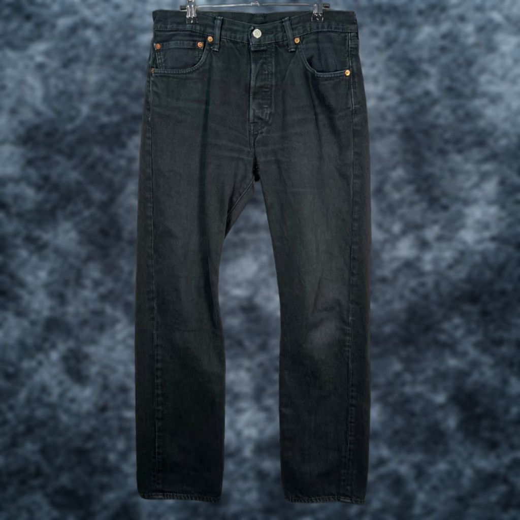 Levi's Levis 501 Mens Jeans 32x32 Original Fit Black Cotton Denim Levi's 501 Series Straight 5-Pocket Button Closure Vintage: No Mens Size US 32 / EU 48 - 1 Thumbnail