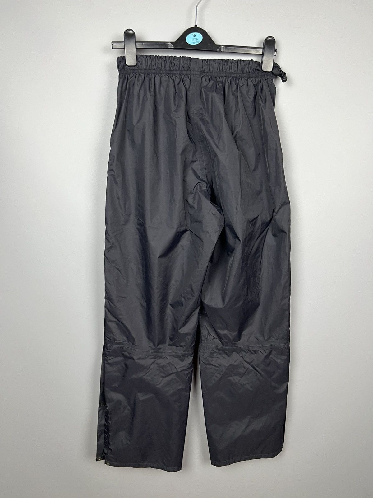 Vintage Berghaus AQ2 women's hiking pants on a membrane Size 29" - 4 Thumbnail