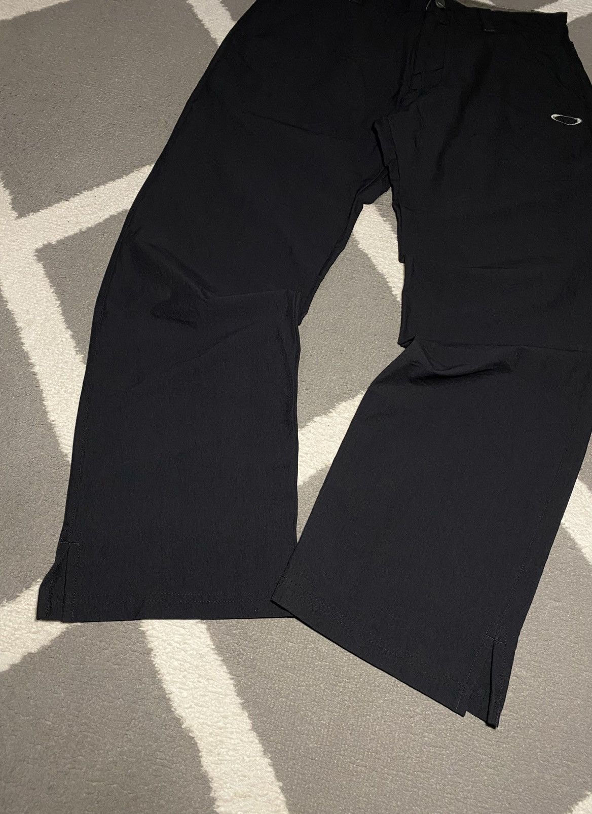 Oakley × Vintage Oakley Nylon Straight Fit Classic Logo Pants Trousers Black Size US 34 / EU 50 - 4 Thumbnail