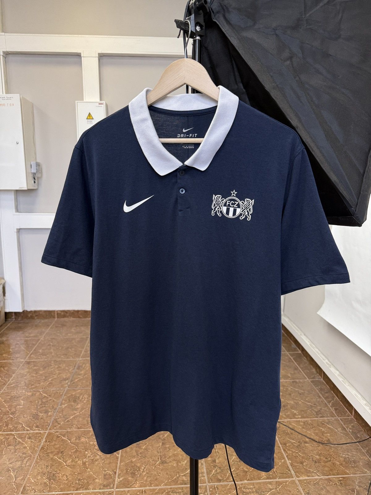 Nike 🇨🇭 Nike FCZ Zurich Switzerland Suisse Swiss Soccer T-Shirt Size US XL / EU 56 / 4 - 1 Thumbnail