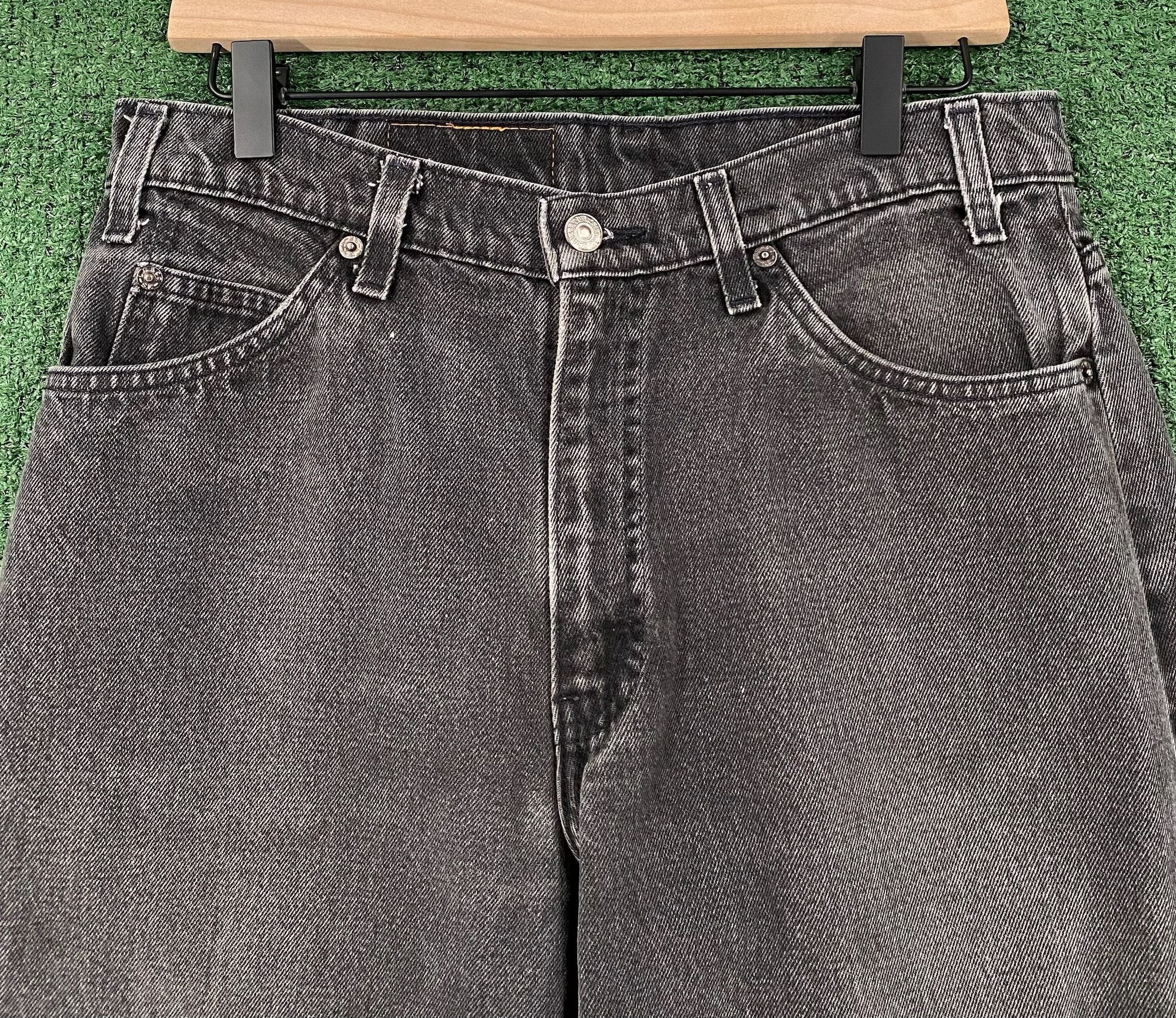 Levi's 90’s Levi's 550 Orange Tab Faded Black Denim Jeans 30”x 32” Size US 30 / EU 46 - 2 Thumbnail