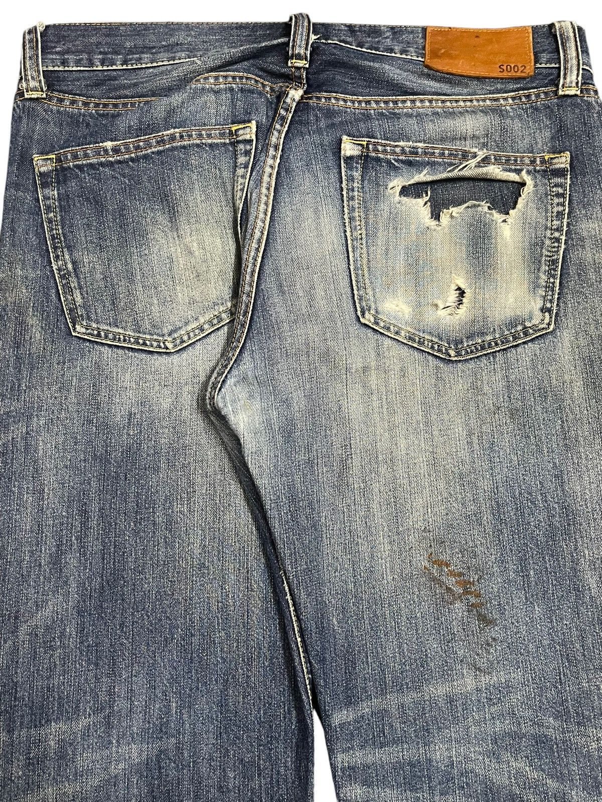 Uniqlo Vintage Japanese Uniqlo Blue Faded Wash Distress Style Jeans Size US 34 / EU 50 - 6 Thumbnail