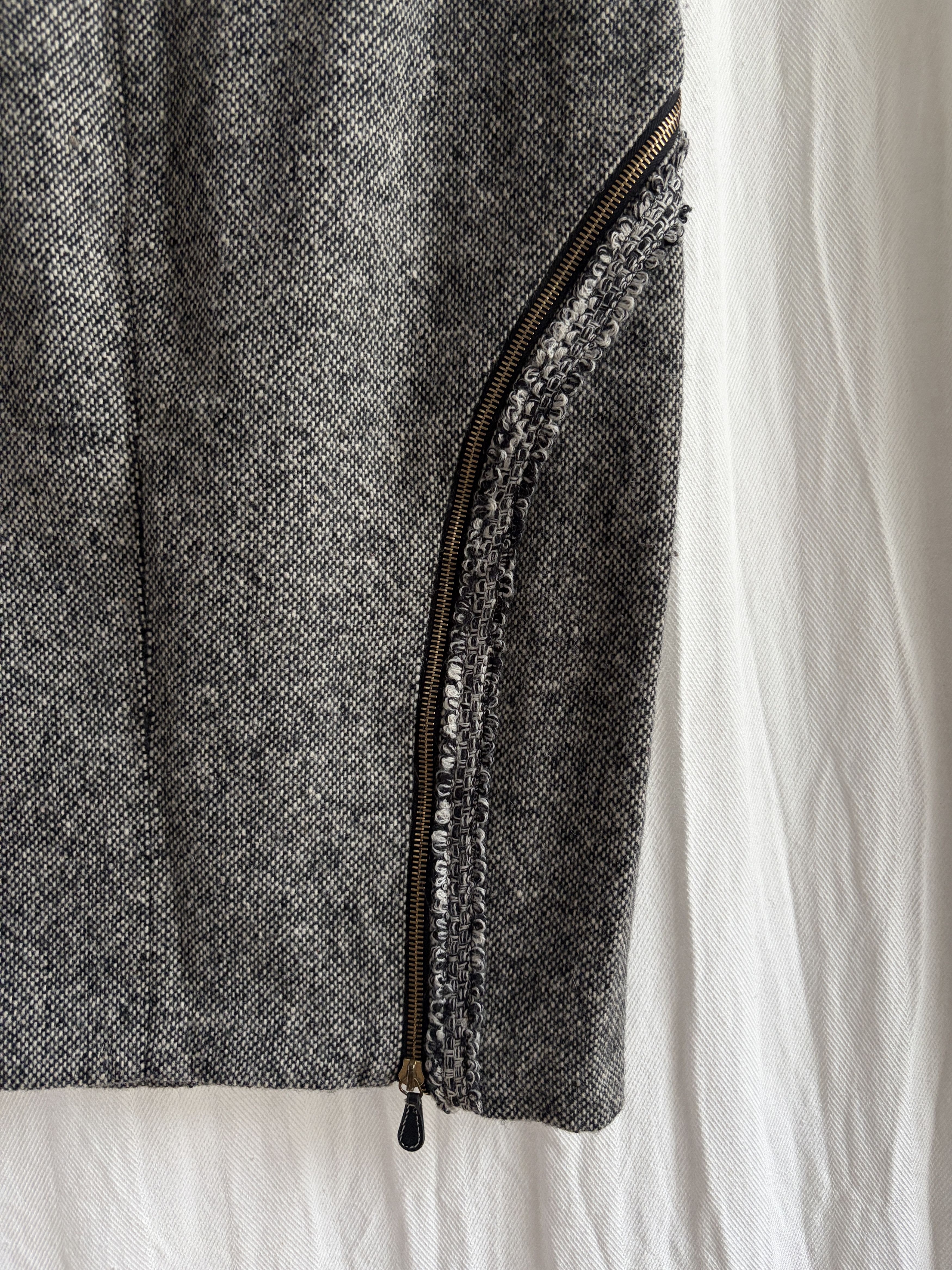 Alexander McQueen 2003 Grey Tweed Midi Skirt Size 27" / US 4 / IT 40 - 4 Thumbnail