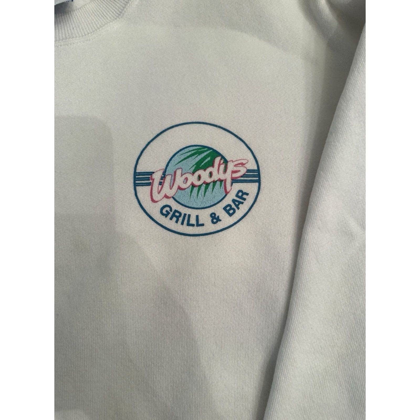 Vintage VINTAGE Woody’s Grill And Bar Sweatshirt Crewneck White XL Men XL Pullover Sweatshirt Size US XL / EU 56 / 4 - 3 Thumbnail