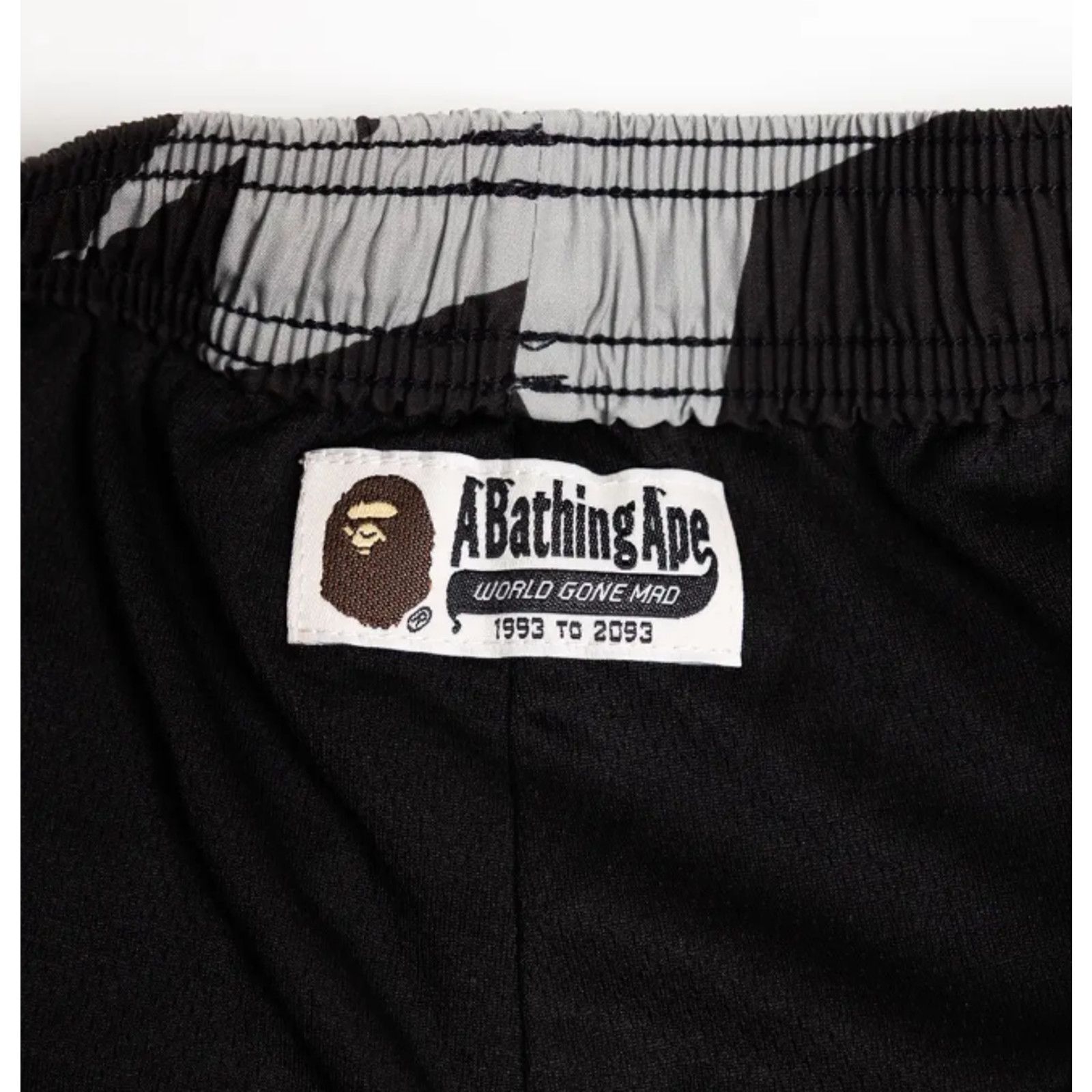 Bape Bape Bapesta Pattern Black Beach Shorts Size XL Size US 36 / EU 52 - 4 Thumbnail